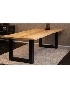 Table en chêne laqué transparent avec pied en A noir 180x90 cm